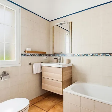 Rouss By Escape Villa