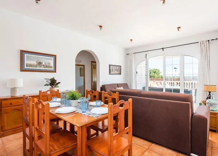 Rouss By Escape Villa